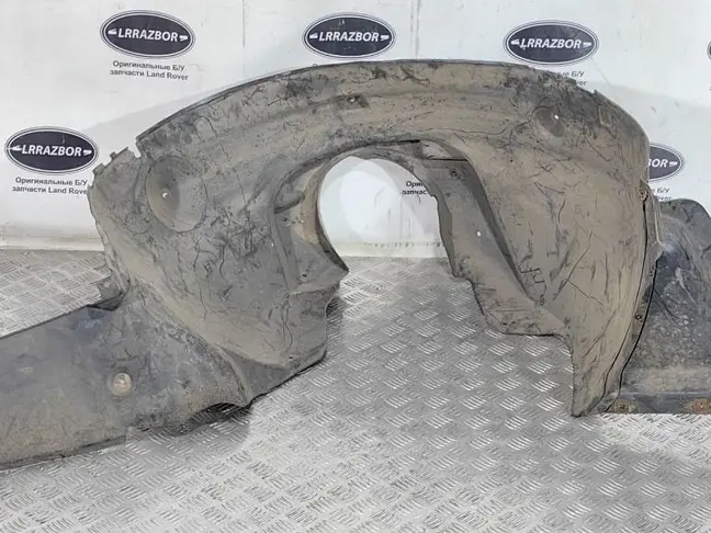 Подкрылок передний правый Range Rover L322 02-05