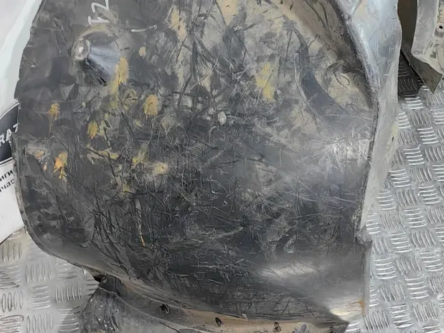 Подкрылок передний правый Range Rover L322 02-05