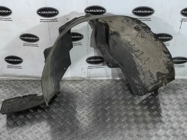 Подкрылок передний правый Range Rover L322 02-05