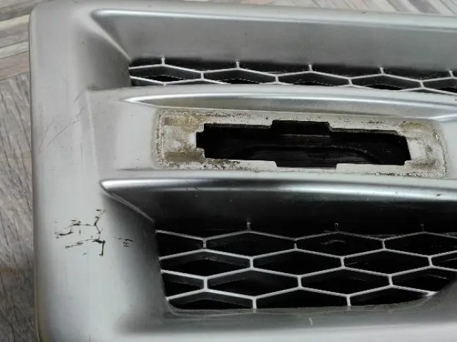 Решетка жабра правая Land Rover Freelander 2