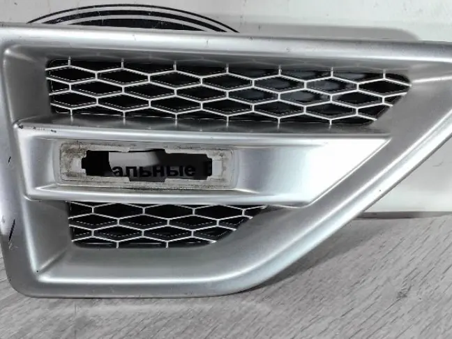 Решетка жабра правая Land Rover Freelander 2