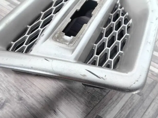 Решетка жабра правая Land Rover Freelander 2