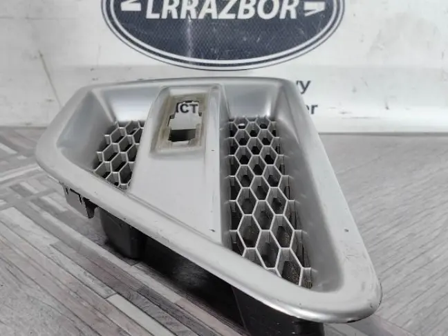 Решетка жабра правая Land Rover Freelander 2