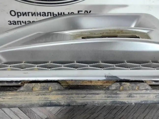 Решетка жабра правая Land Rover Freelander 2