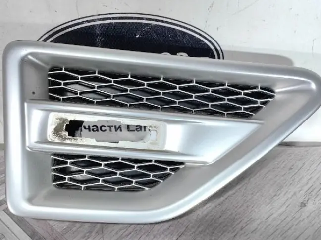 Решетка жабра правая Land Rover Freelander 2 2.2