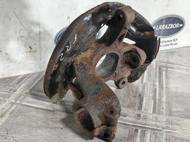 Кулак передний правый Land Rover Freelander 2.2