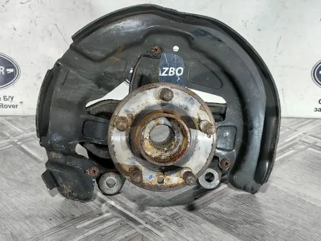 Кулак передний правый Land Rover Freelander 2.2