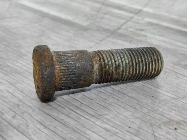 Шпилька ступицы Land Rover Freelander 2