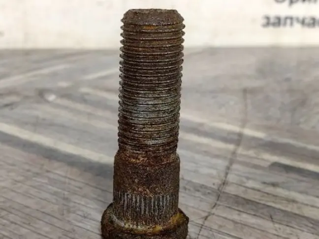 Шпилька ступицы Land Rover Freelander 2