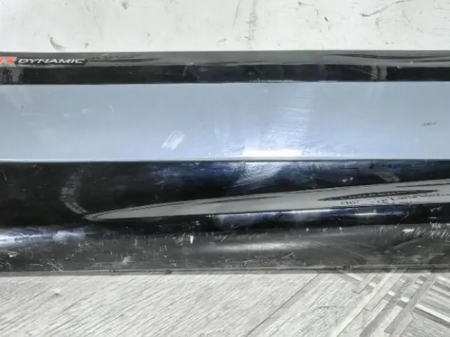 Молдинг двери передний  Range Rover Evoque L551