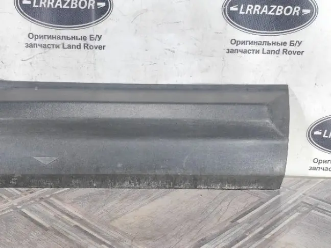 Молдинг правый задний Land Rover Freelander 2