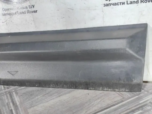 Молдинг правый задний Land Rover Freelander 2