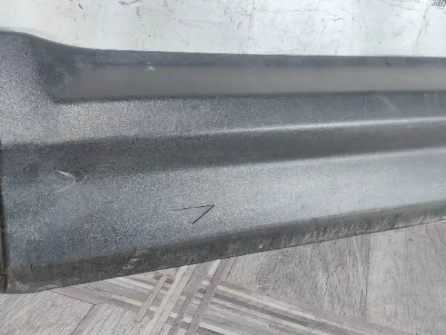 Молдинг правый задний Land Rover Freelander 2