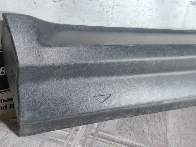 Молдинг правый задний Land Rover Freelander 2