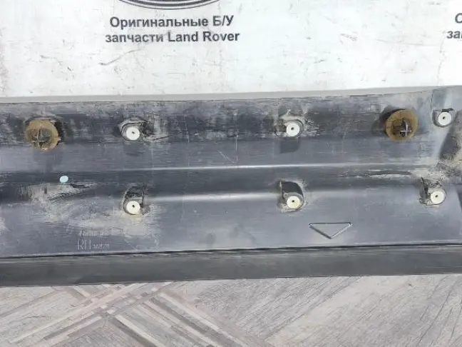 Молдинг правый задний Land Rover Freelander 2