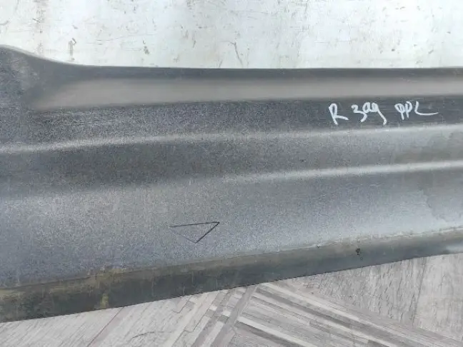 Молдинг правый задний Land Rover Freelander 2