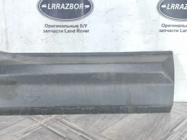 Молдинг правый задний Land Rover Freelander 2