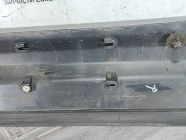 Молдинг правый задний Land Rover Freelander 2