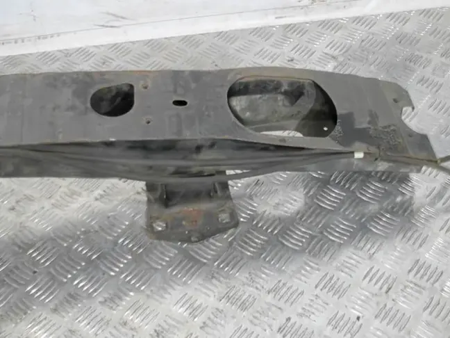 Усилитель переднего бампера Range Rover L322 02-05