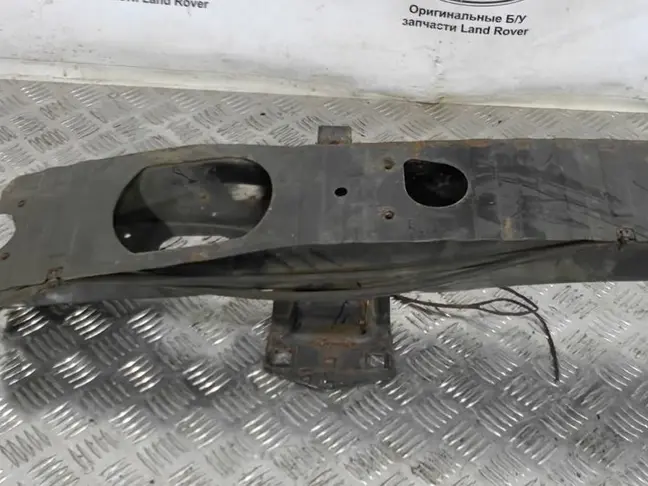 Усилитель переднего бампера Range Rover L322 02-05
