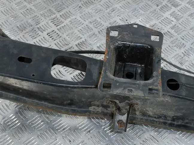 Усилитель переднего бампера Range Rover L322 02-05