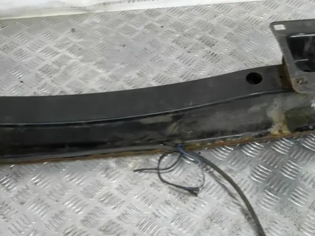 Усилитель переднего бампера Range Rover L322 05-09