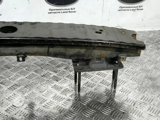 Усилитель заднего бампера Range Rover 3 L322