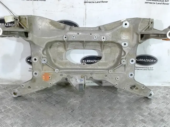 Подрамник передний Range Rover Evoque L551