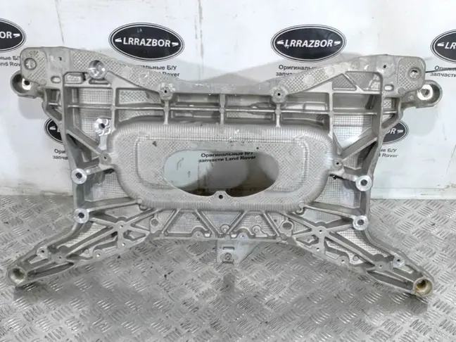Подрамник передний Range Rover Evoque L551