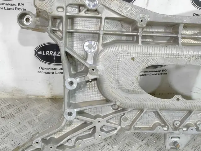 Подрамник передний Range Rover Evoque L551