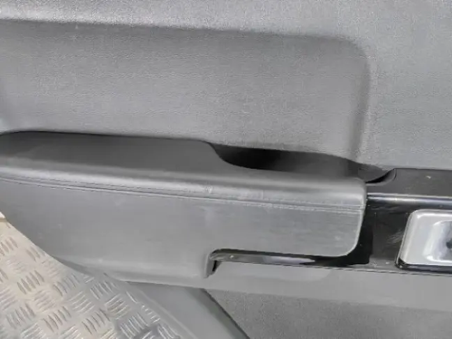 Дверные карты Range Rover 3 L322 черные комплект