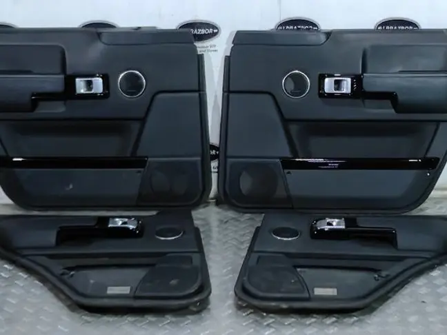 Дверные карты Range Rover 3 L322 черные комплект