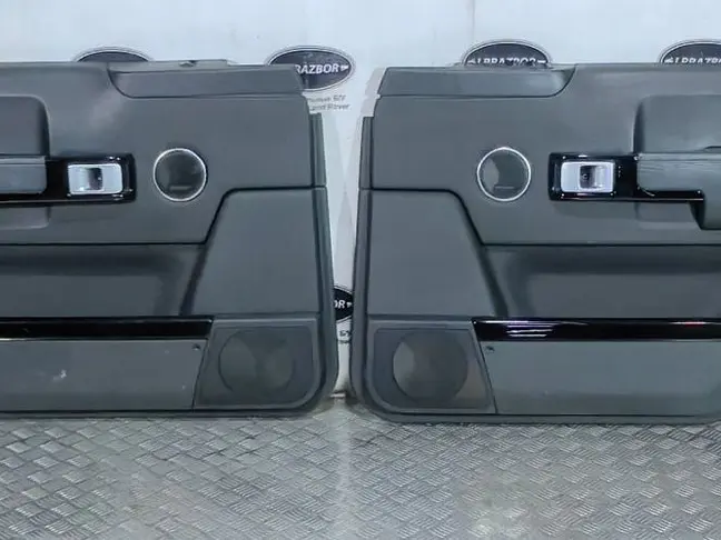 Дверные карты Range Rover 3 L322 черные комплект