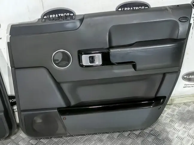 Дверные карты Range Rover 3 L322 черные комплект