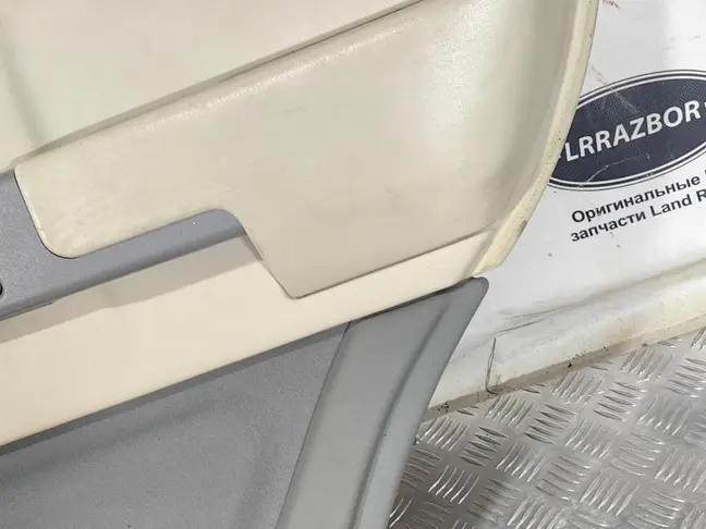 Дверная карта задняя правая Range Rover 3 L322