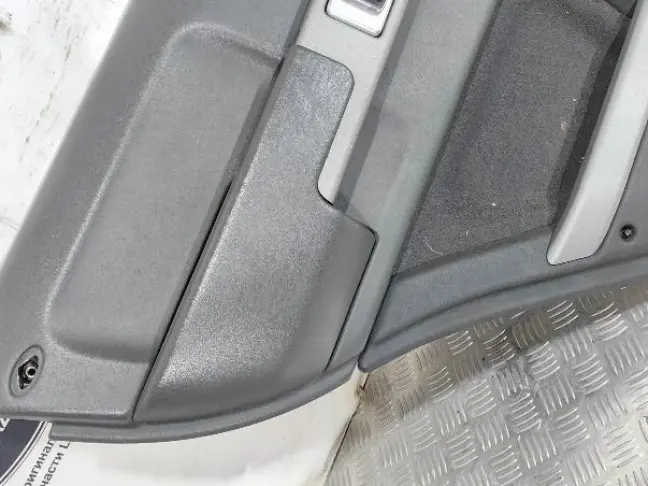 Дверная карта задняя левая Range Rover 3 L322