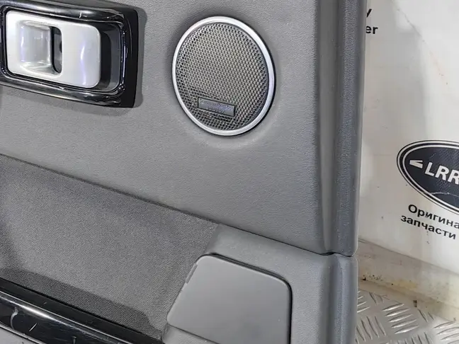 Дверная карта задняя левая Range Rover 3 L322