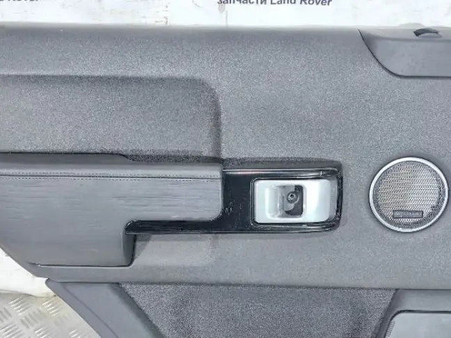 Дверная карта задняя левая Range Rover 3 L322
