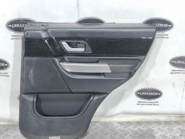 Обшивка задняя правая Range Rover Sport L320 05-09