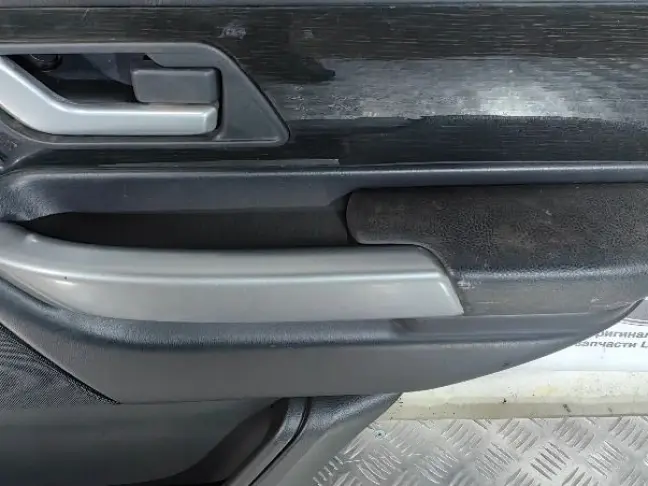 Обшивка задняя правая Range Rover Sport L320 05-09