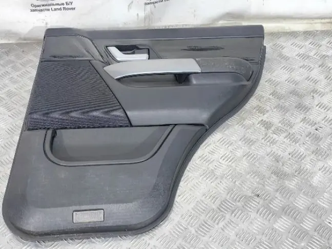 Обшивка задняя правая Range Rover Sport L320 05-09