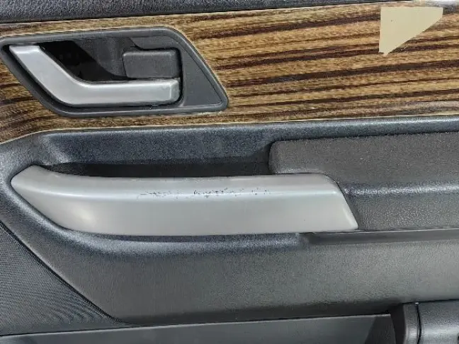 Обшивка передняя прав Range Rover Sport L320 05-09