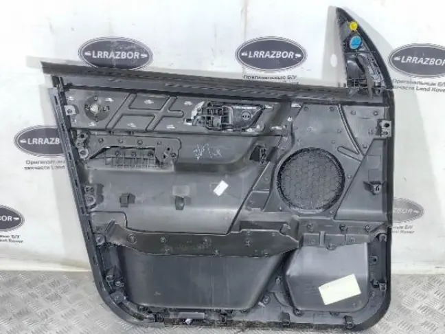 Обшивка передняя прав Range Rover Sport L320 05-09