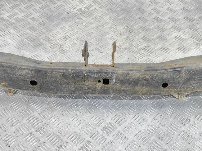 Балка поперечная раздатки Range Sport L320 05-13