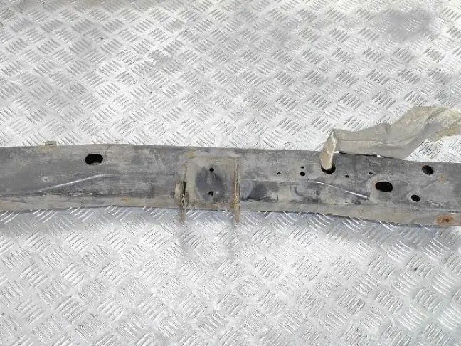 Балка поперечная раздатки Range Sport L320 05-13