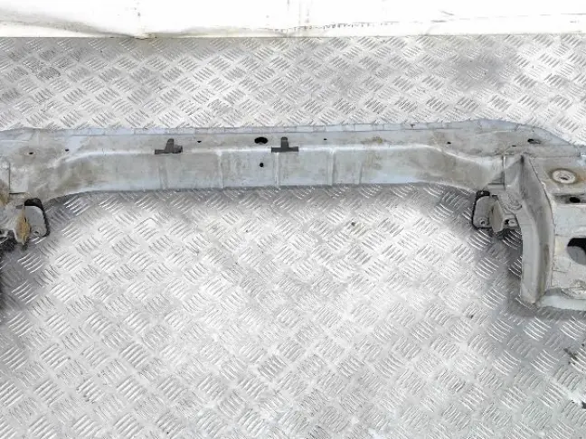 Балка передняя поперечная DISCOVERY 3 L319 05-14