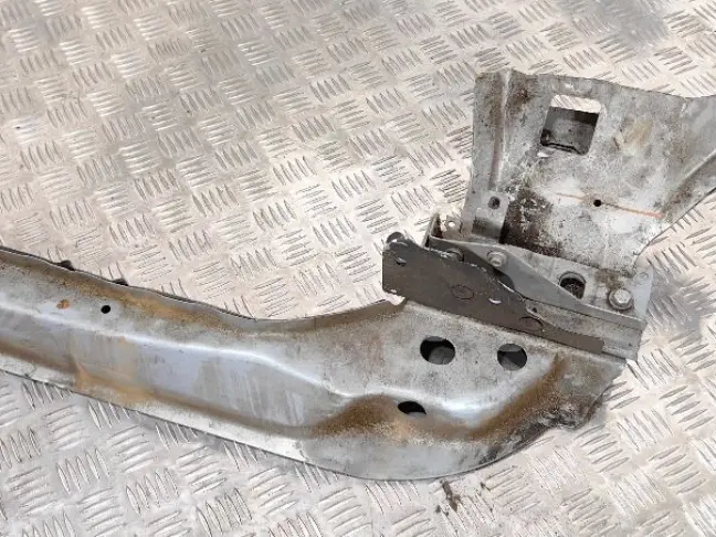 Балка передняя поперечная DISCOVERY 3 L319 05-14