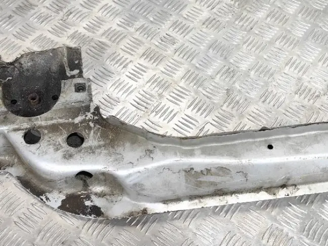 Балка передняя поперечная DISCOVERY 3 L319 05-14