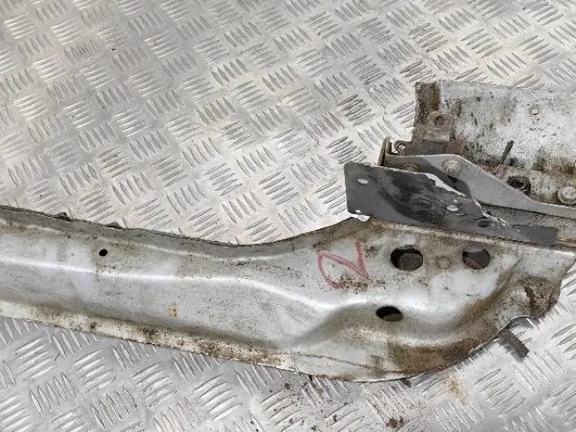 Балка передняя поперечная DISCOVERY 3 L319 05-14