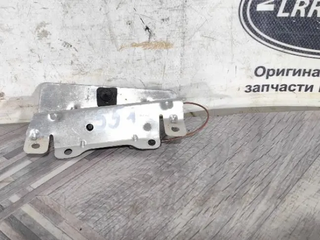 Антенна задняя левая Range Rover Evoque L551